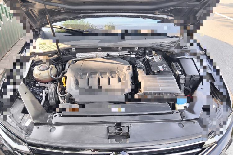 Used Volkswagen Magotan 2020 330TSI DSG Leading Model Engine Bay