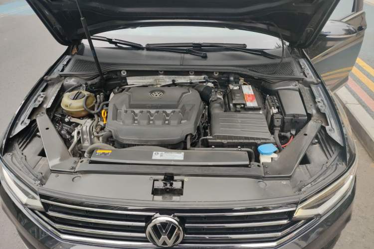 Used Volkswagen Magotan 2020 330TSI DSG Luxury Edition Engine Bay