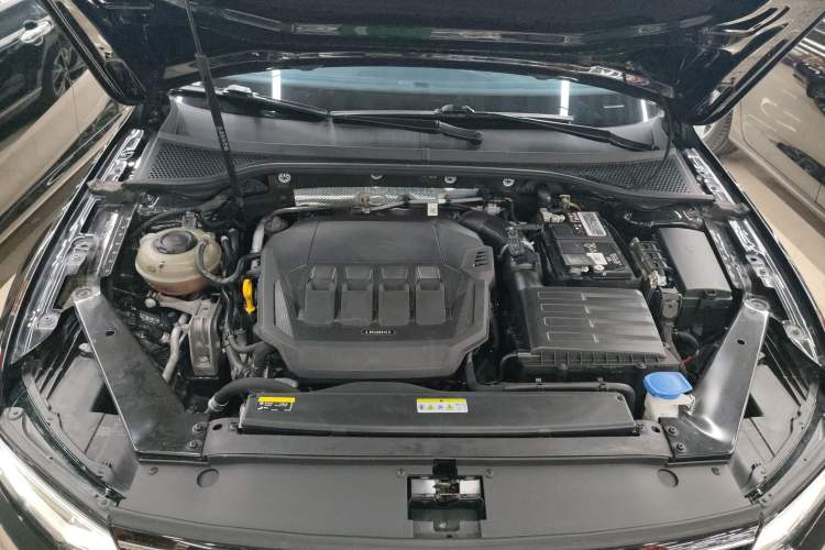 Used Volkswagen Magotan 2020 330TSI DSG Luxury Edition Engine Bay