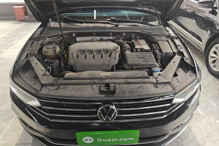Used Volkswagen Magotan 2020 330TSI DSG Leading Model Engine Bay