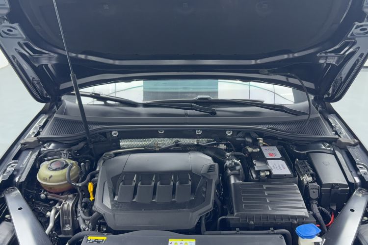 Used Volkswagen Magotan 2020 330TSI DSG Luxury Edition Engine Bay