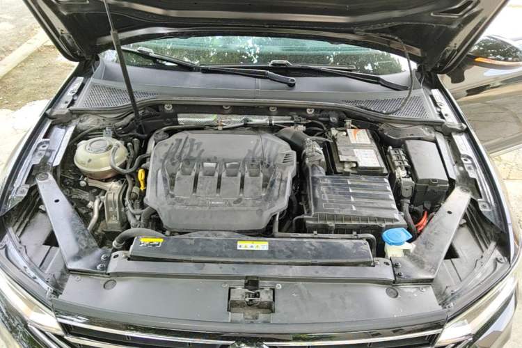 Used Volkswagen Magotan 2020 330TSI DSG Luxury Edition Engine Bay