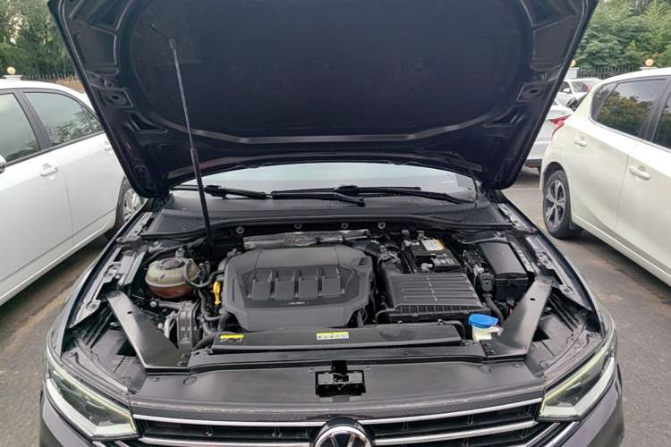 Used Volkswagen Magotan 2020 330TSI DSG Luxury Edition Engine Bay