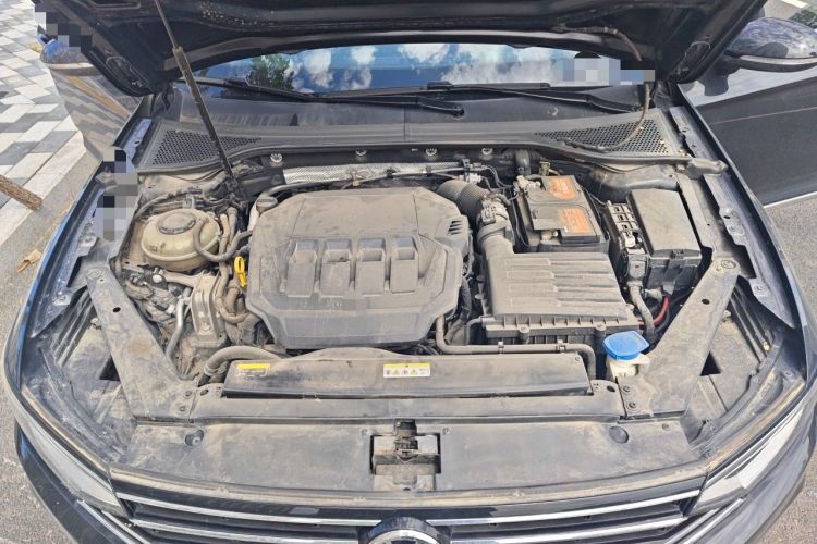 Used Volkswagen Magotan 2020 330TSI DSG Leading Model Engine Bay