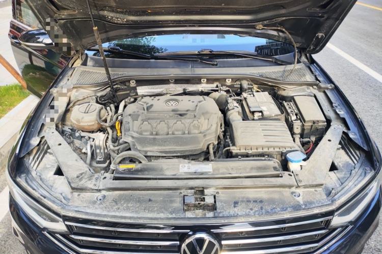 Used Volkswagen Magotan 2020 330TSI DSG Leading Model Engine Bay