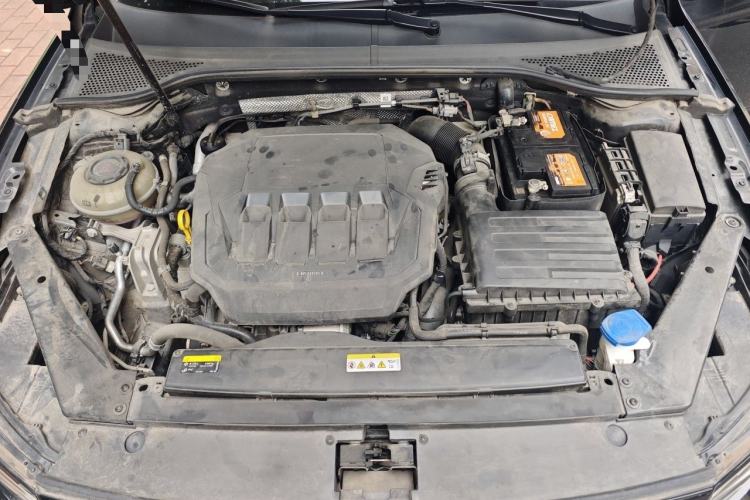 Used Volkswagen Magotan 2020 330TSI DSG Leading Model Engine Bay