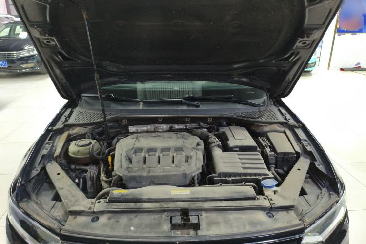 Used Volkswagen Magotan 2020 330TSI DSG Luxury Edition Engine Bay