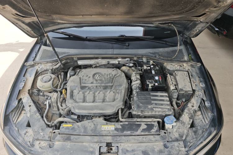 Used Volkswagen Magotan 2020 330TSI DSG Leading Model Engine Bay