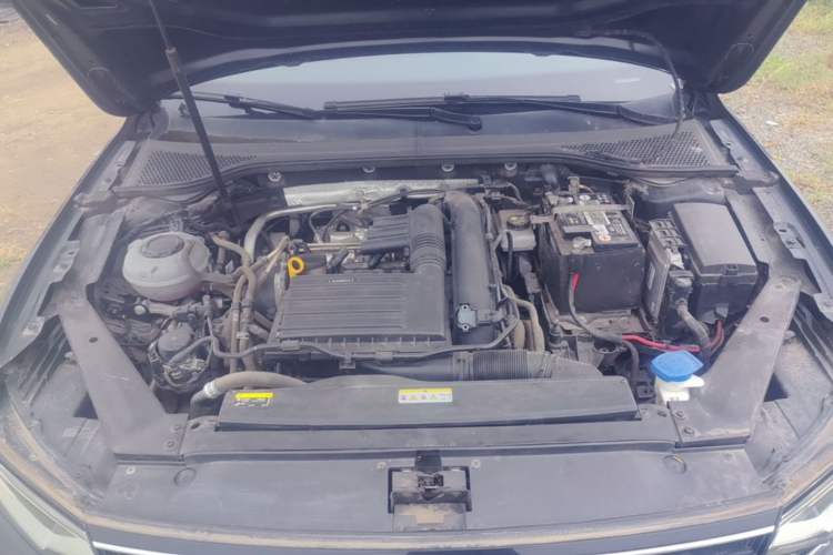 Used Volkswagen Magotan 2020 280TSI DSG Comfort Edition Engine Bay