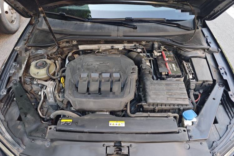 Used Volkswagen Magotan 2020 330TSI DSG Leading Model Engine Bay