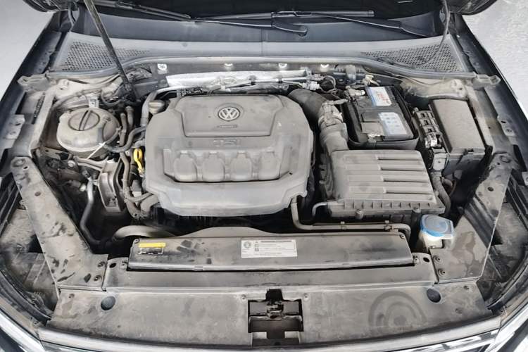 Used Volkswagen Magotan 2020 330TSI DSG Luxury Edition Engine Bay