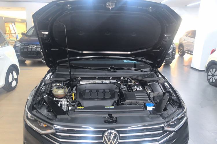 Used Volkswagen Magotan 2020 330TSI DSG Luxury Edition Engine Bay