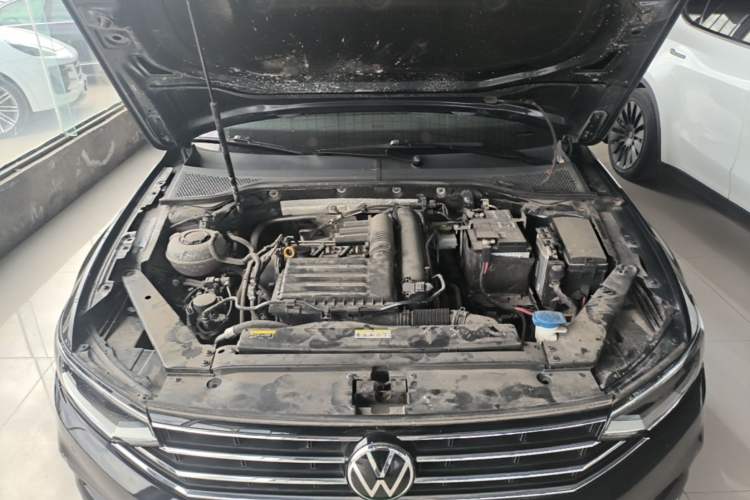 Used Volkswagen Magotan 2020 280TSI DSG Comfort Edition Engine Bay