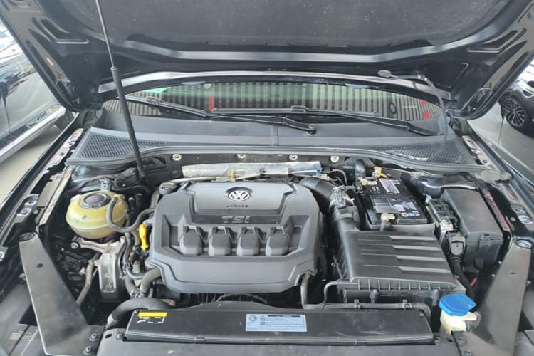 Used Volkswagen Magotan 2020 330TSI DSG Luxury Edition Engine Bay