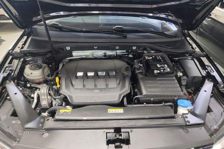 Used Volkswagen Magotan 2020 330TSI DSG Luxury Edition Engine Bay