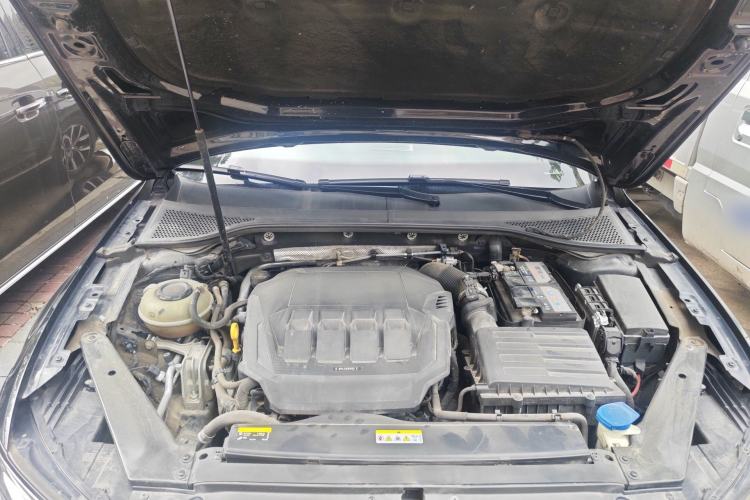 Used Volkswagen Magotan 2020 330TSI DSG Leading Model Engine Bay