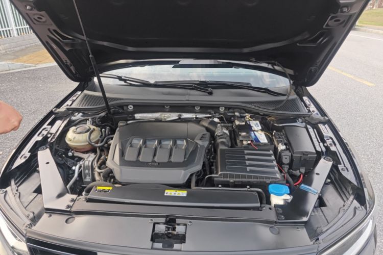 Used Volkswagen Magotan 2020 330TSI DSG Luxury Edition Engine Bay