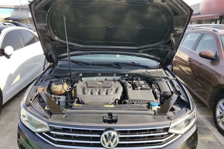 Used Volkswagen Magotan 2020 330TSI DSG Luxury Edition Engine Bay