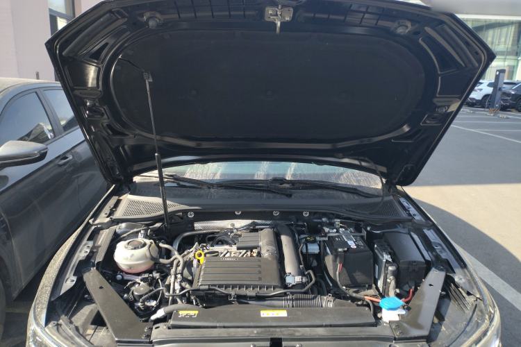 Used Volkswagen Magotan 2020 280TSI DSG Comfort Edition Engine Bay