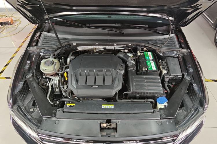 Used Volkswagen Magotan 2020 330TSI DSG Luxury Edition Engine Bay