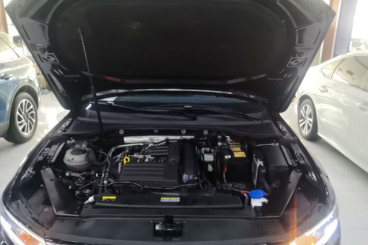 Used Volkswagen Magotan 2020 280TSI DSG Comfort Edition Engine Bay