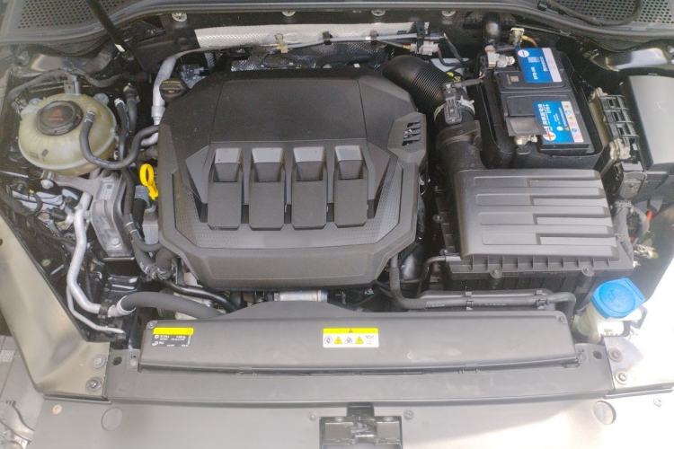 Used Volkswagen Magotan 2020 330TSI DSG Luxury Edition Engine Bay