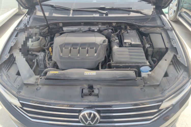 Used Volkswagen Magotan 2020 330TSI DSG Leading Model Engine Bay