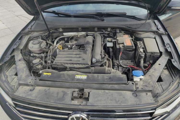 Used Volkswagen Magotan 2020 280TSI DSG Leading Edition Engine Bay