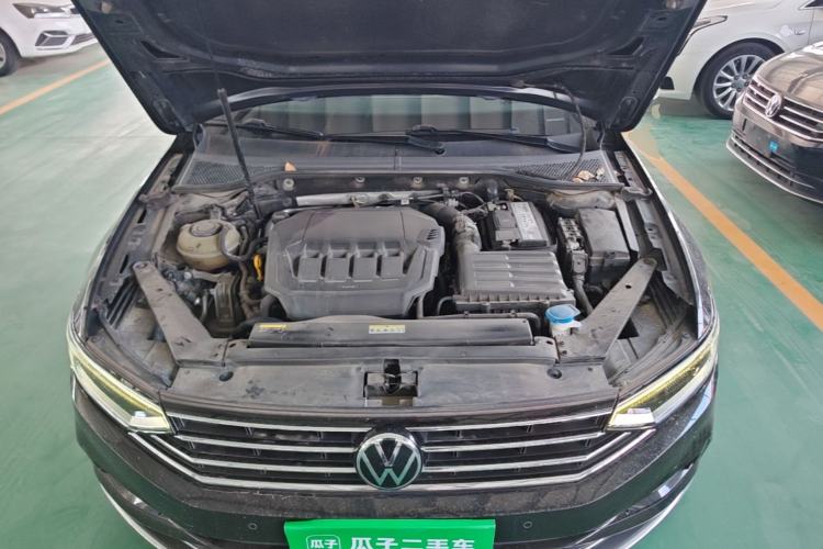 Used Volkswagen Magotan 2020 330TSI DSG Leading Model Engine Bay