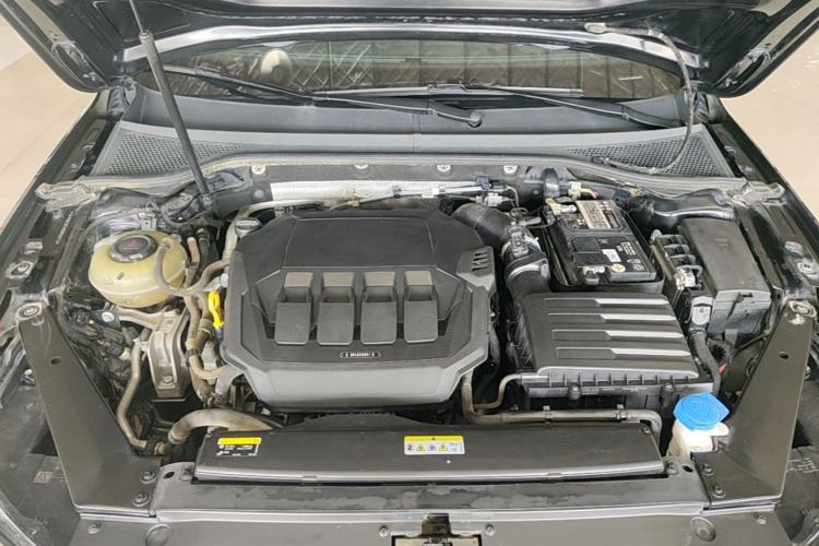 Used Volkswagen Magotan 2020 330TSI DSG Luxury Edition Engine Bay