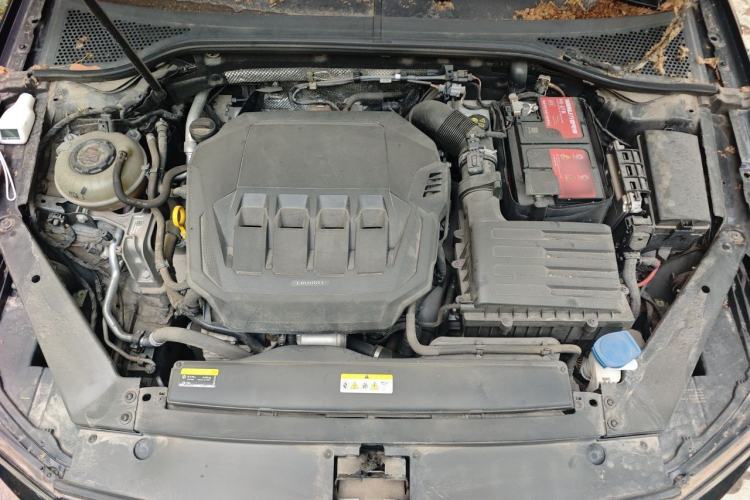 Used Volkswagen Magotan 2020 330TSI DSG Leading Model Engine Bay