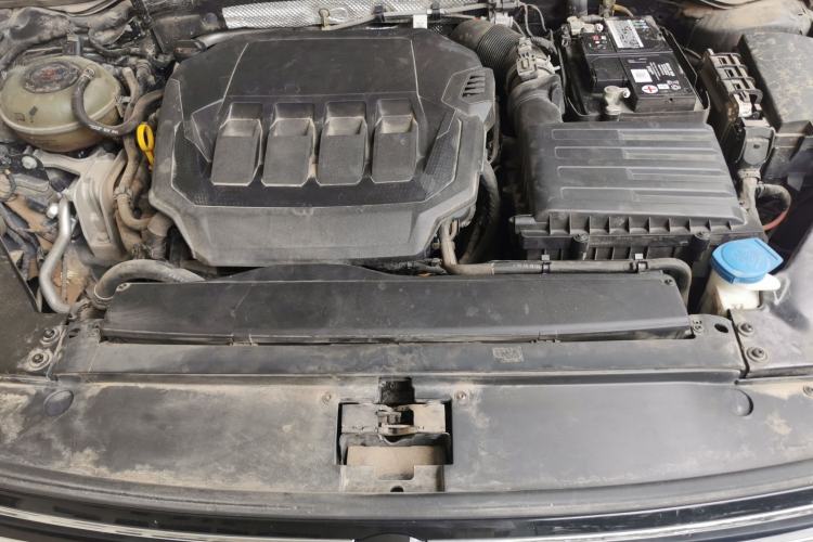 Used Volkswagen Magotan 2020 330TSI DSG Leading Model Engine Bay