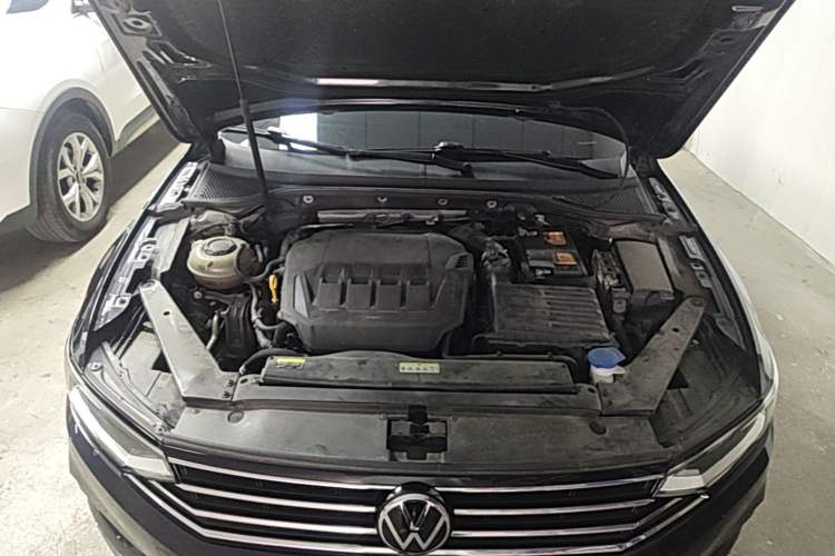 Used Volkswagen Magotan 2020 330TSI DSG Luxury Edition Engine Bay