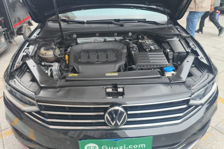 Used Volkswagen Magotan 2020 330TSI DSG Leading Model Engine Bay