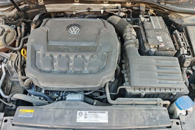 Used Volkswagen Magotan 2020 330TSI DSG Leading Model Engine Bay