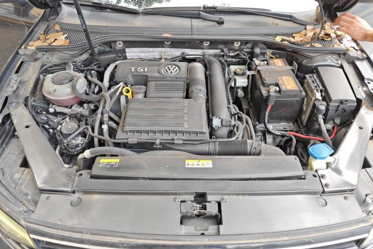 Used Volkswagen Magotan 2020 280TSI DSG Comfort Edition Engine Bay