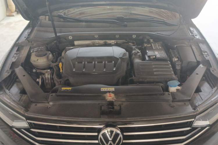 Used Volkswagen Magotan 2020 330TSI DSG Luxury Edition Engine Bay