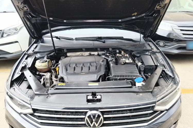 Used Volkswagen Magotan 2020 330TSI DSG Luxury Edition Engine Bay