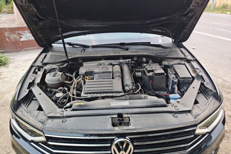 Used Volkswagen Magotan 2020 280TSI DSG Comfort Edition Engine Bay