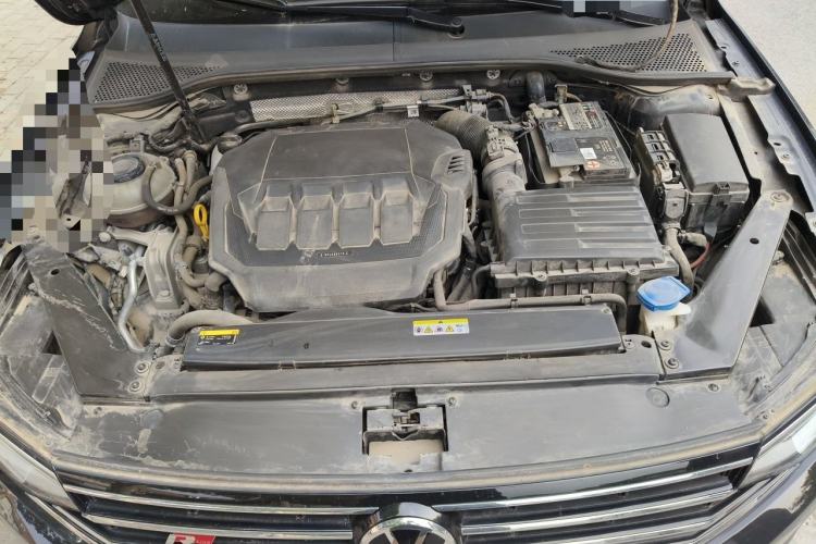 Used Volkswagen Magotan 2020 330TSI DSG Leading Model Engine Bay
