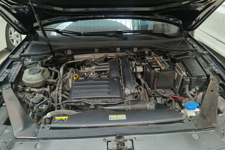 Used Volkswagen Magotan 2020 280TSI DSG Comfort Edition Engine Bay