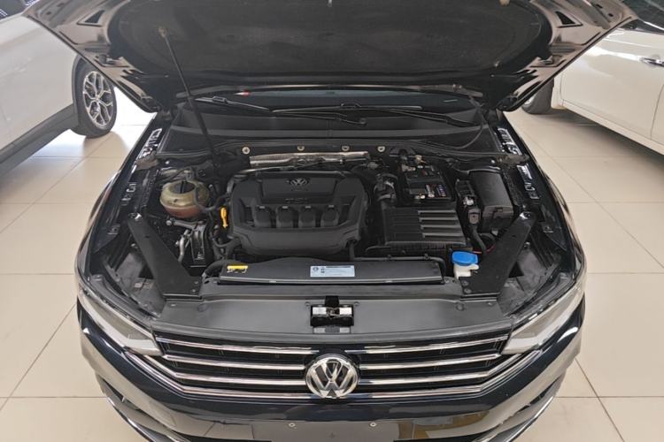 Used Volkswagen Magotan 2020 330TSI DSG Luxury Edition Engine Bay