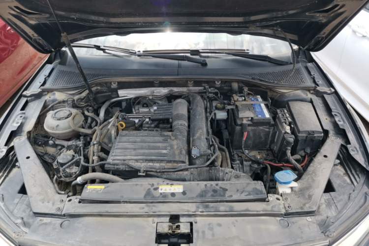 Used Volkswagen Magotan 2020 280TSI DSG Comfort Edition Engine Bay