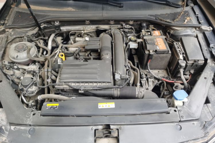 Used Volkswagen Magotan 2020 280TSI DSG Comfort Edition Engine Bay