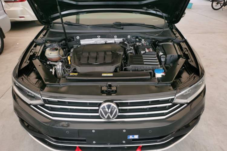 Used Volkswagen Magotan 2020 330TSI DSG Luxury Edition Engine Bay