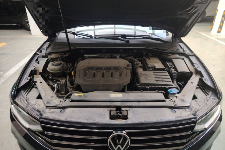 Used Volkswagen Magotan 2020 330TSI DSG Leading Model Engine Bay