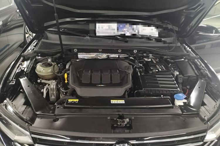 Used Volkswagen Magotan 2020 330TSI DSG Leading Model Engine Bay