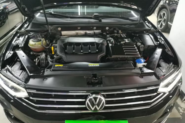 Used Volkswagen Magotan 2020 330TSI DSG Luxury Edition Engine Bay