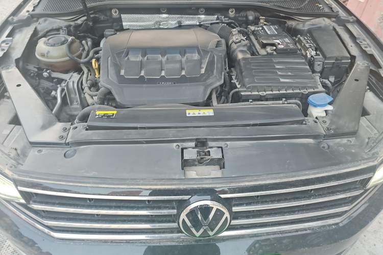 Used Volkswagen Magotan 2020 280TSI DSG Leading Edition Engine Bay