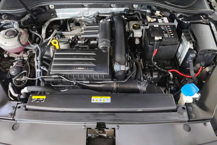 Used Volkswagen Magotan 2020 280TSI DSG Comfort Edition Engine Bay